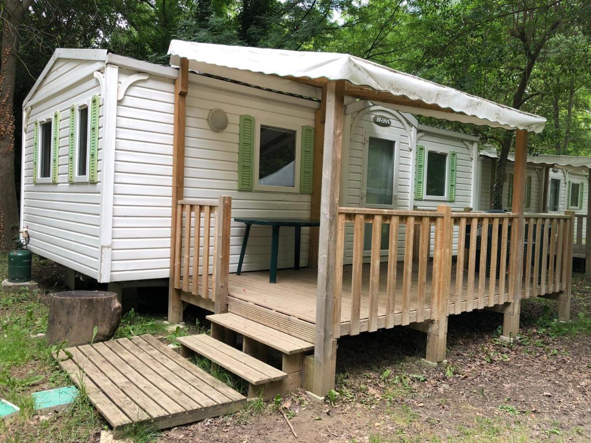 Camping Du Lion Bourg-Saint-Andeol Ngoại thất bức ảnh