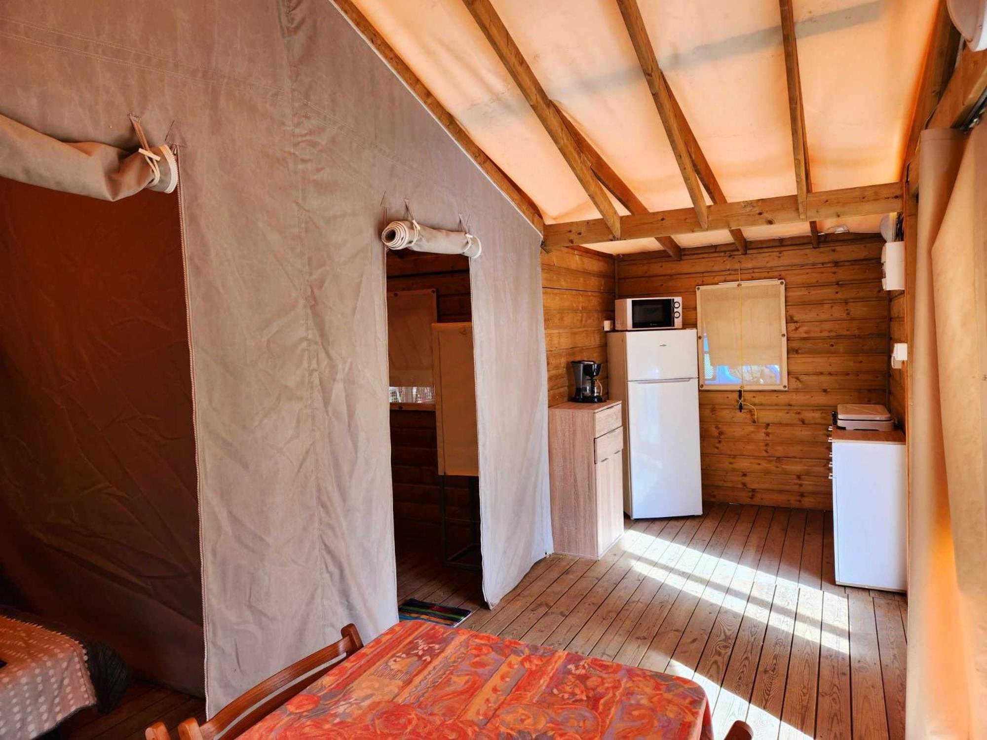 Camping Du Lion Bourg-Saint-Andeol Ngoại thất bức ảnh